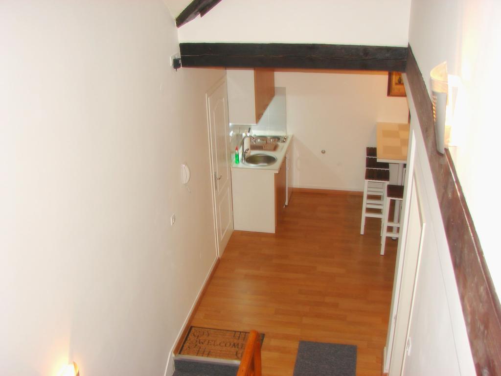 Kona Apartment Belgrad Rum bild